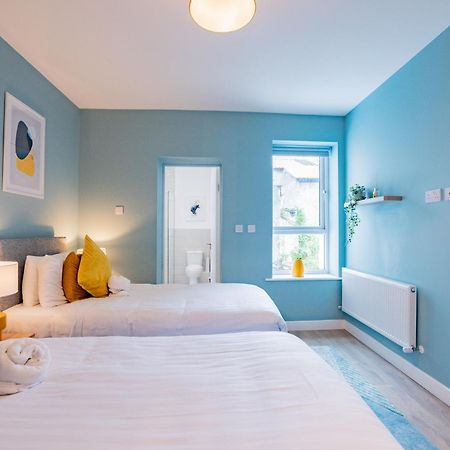 Villa The Large Group House -Sleeps 21 Dublín Exterior foto