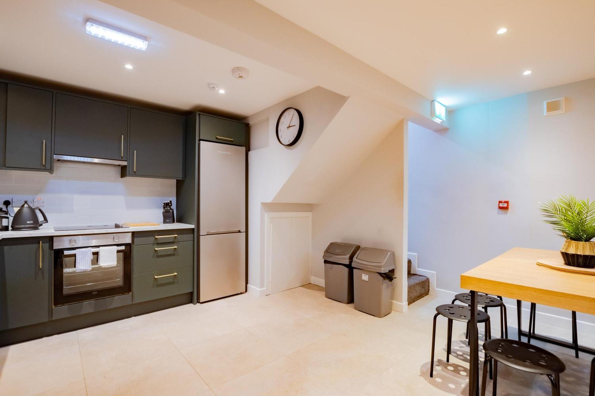 Villa The Large Group House -Sleeps 21 Dublín Exterior foto